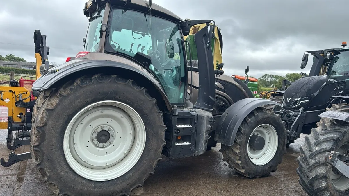 2024 valtra t235 active - Image 2