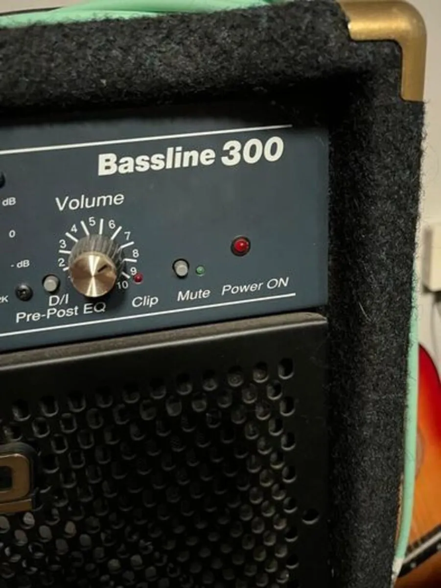Carlsbro Baseline 300 Bass Amplifier - Image 2