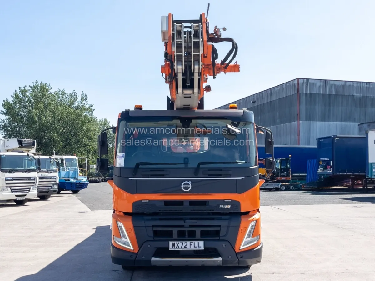 2023 VOLVO FMX KLASS CRANE TRUCK - Image 4