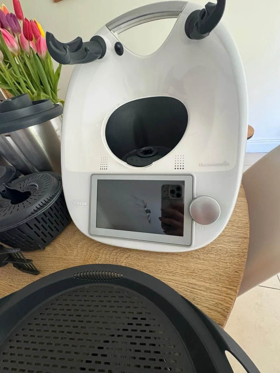 Thermomix TM6 with extra bowl and FREE carrier bag - Image 2