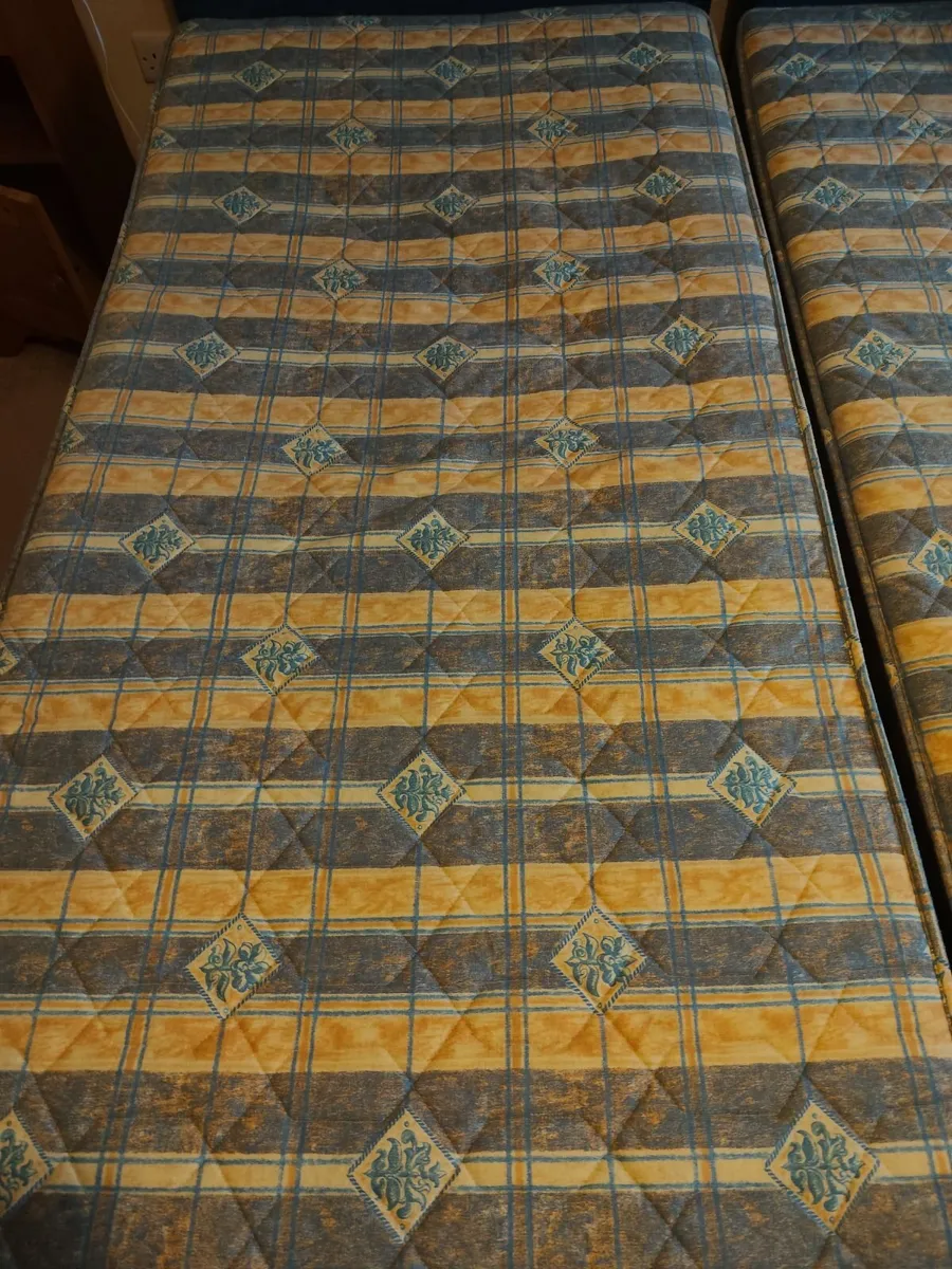 Single beds free to take - Image 4