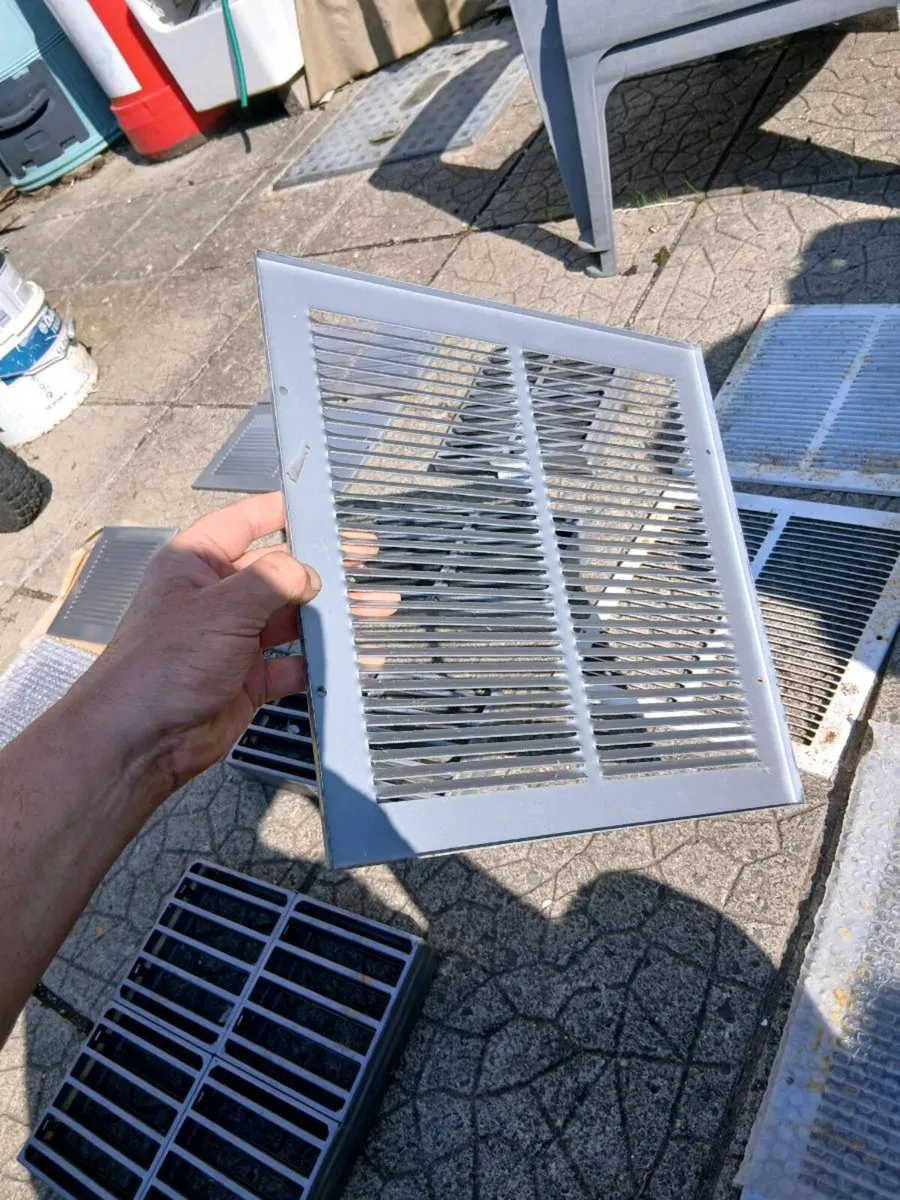 Vents - Image 2