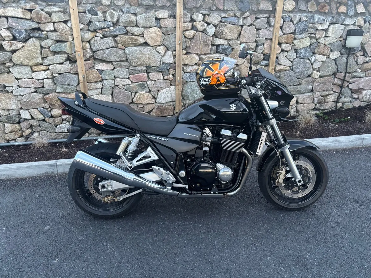 Suzuki gsx 1400 - Image 2