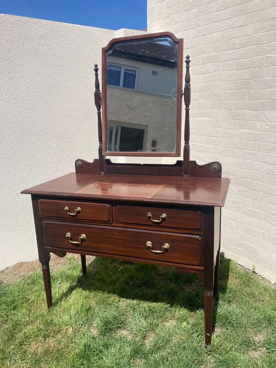 Antique Dressing Table / Vanity Unit. - Image 1