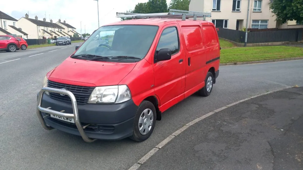 Toyota hiace - Image 2