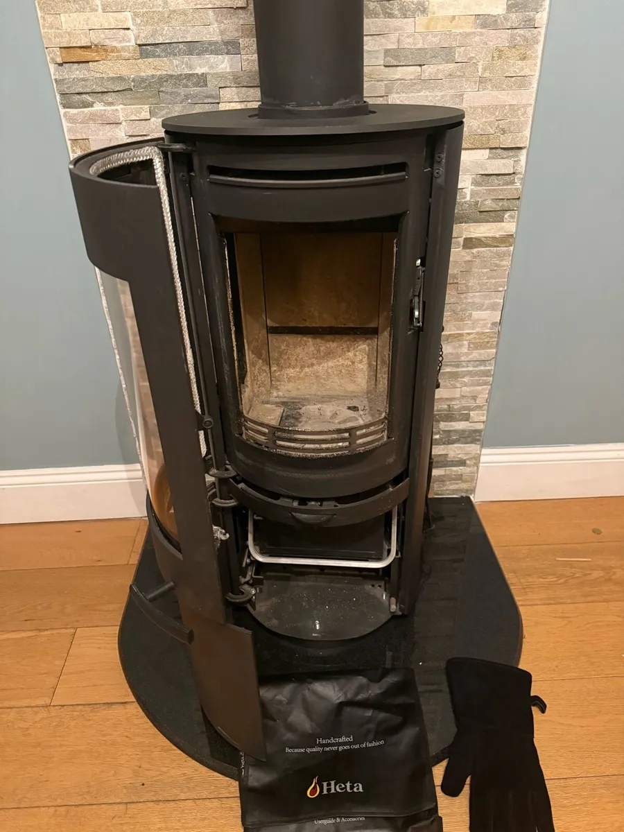Heta Scan-Line 8 Wood Burning Stove - Image 4