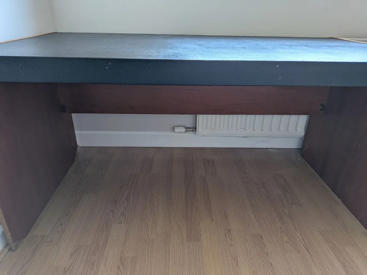 Desk and Office Chair - Image 4