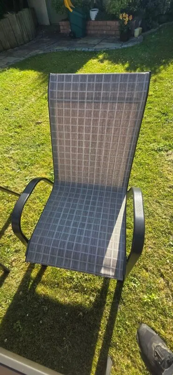 Table and 6 chairs - Image 3
