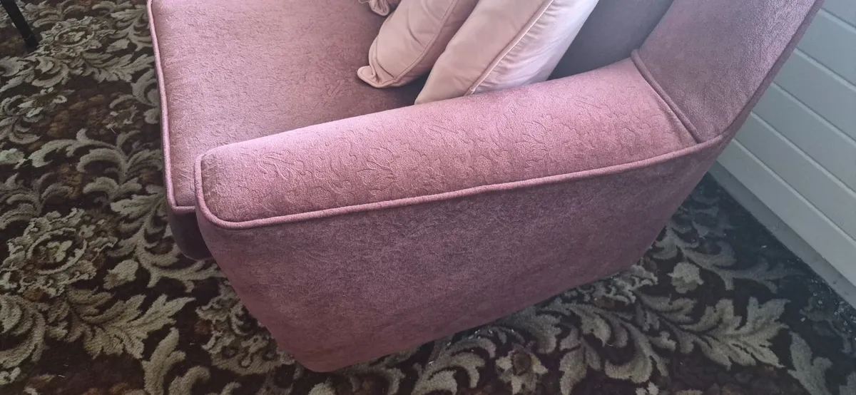 3 piece sofa - Image 2