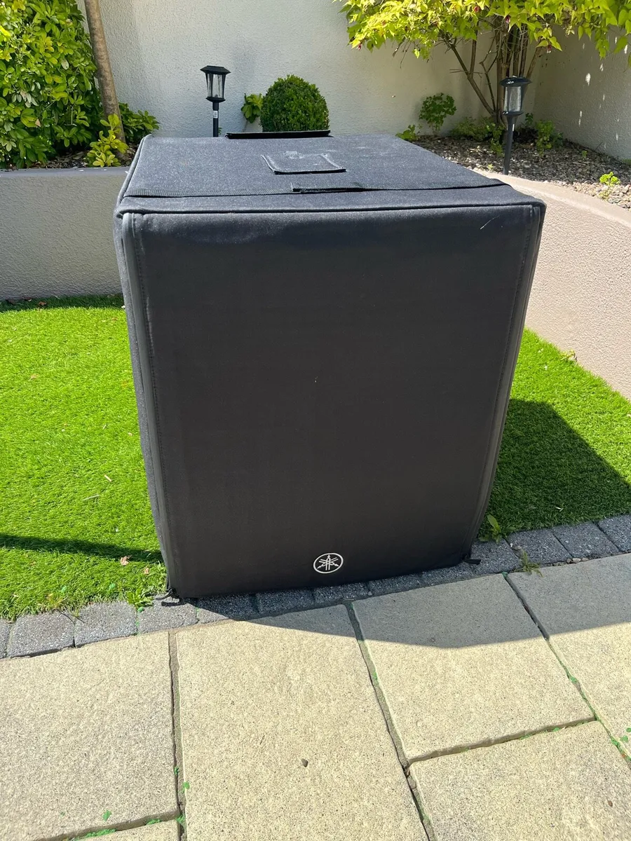 Yamaha DXS18XLF subwoofer - Image 1