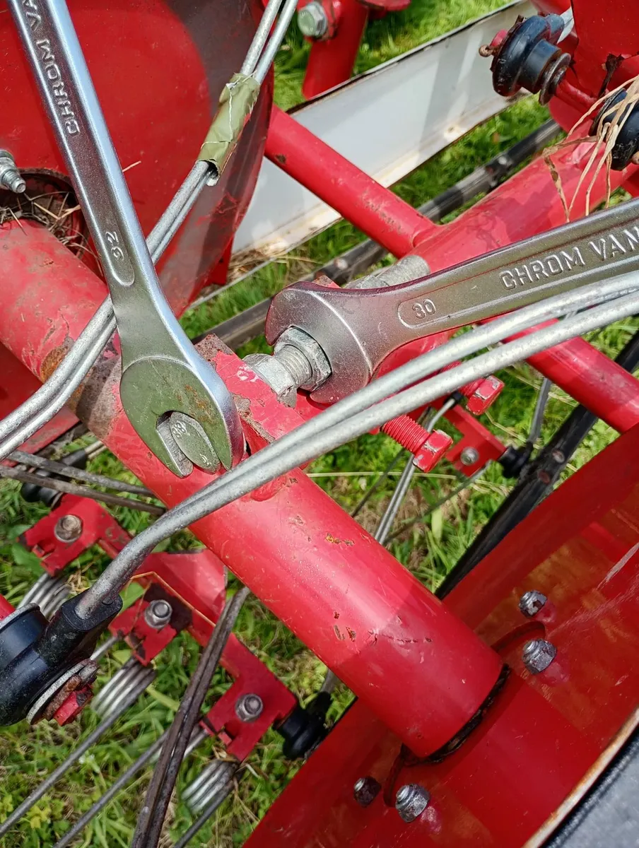 Belt driven Rotor Tedder Z 241 - Image 4