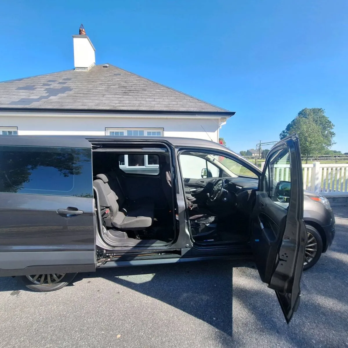 Transit connect crew cab - Image 2
