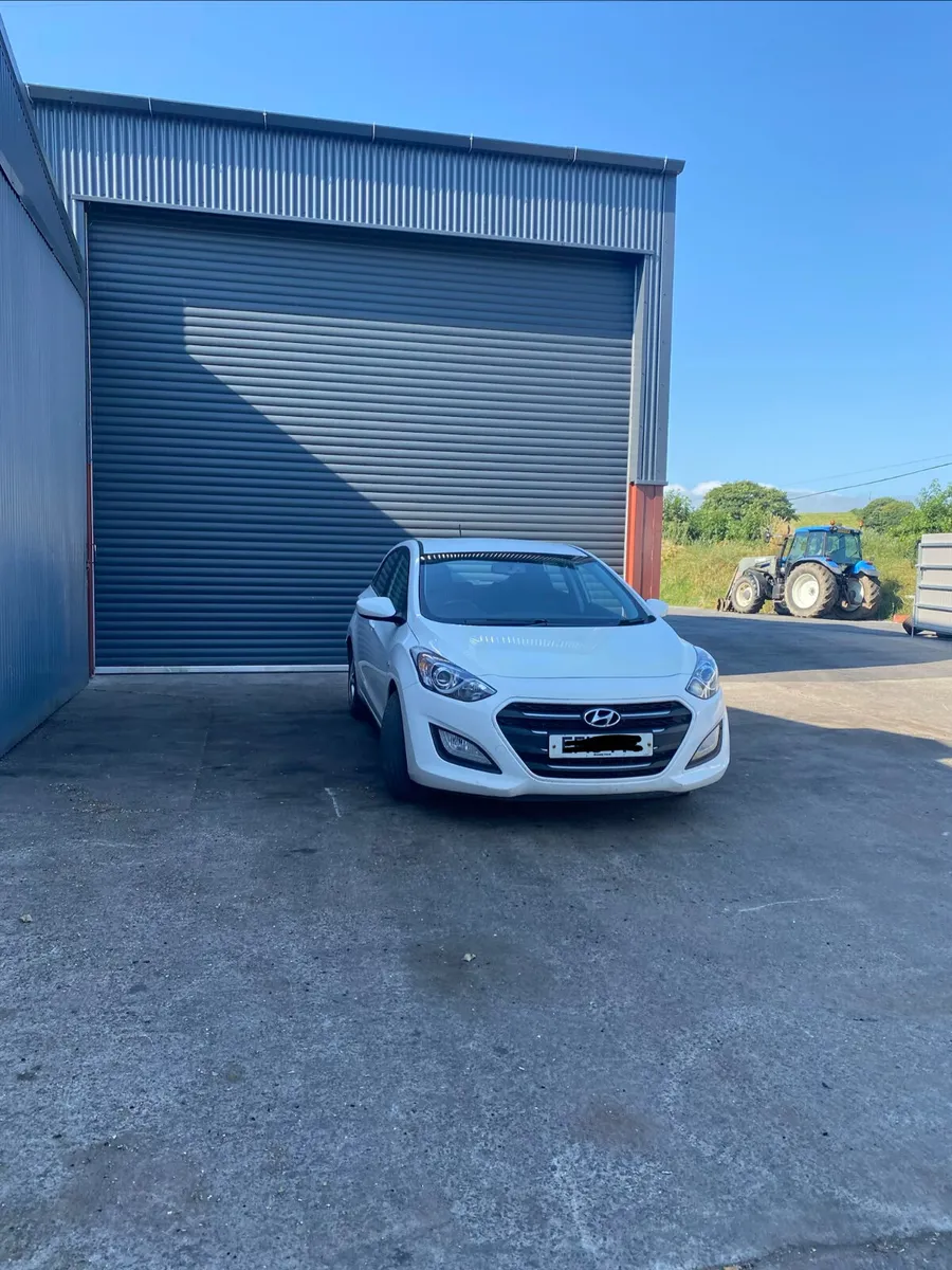 2015 Hyundai i30 for breaking - Image 2