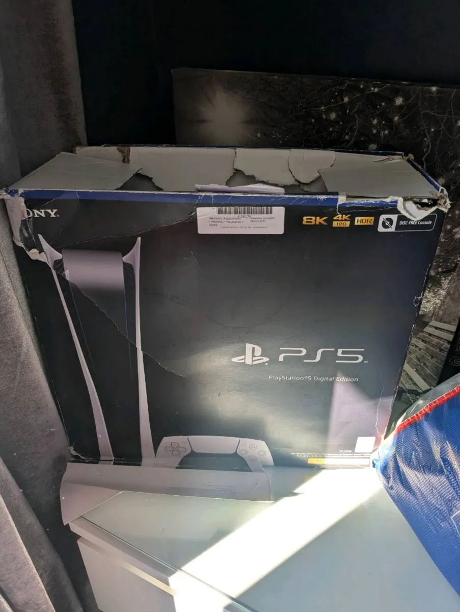 PS 5 deposit taken. Only the broken one left - Image 3