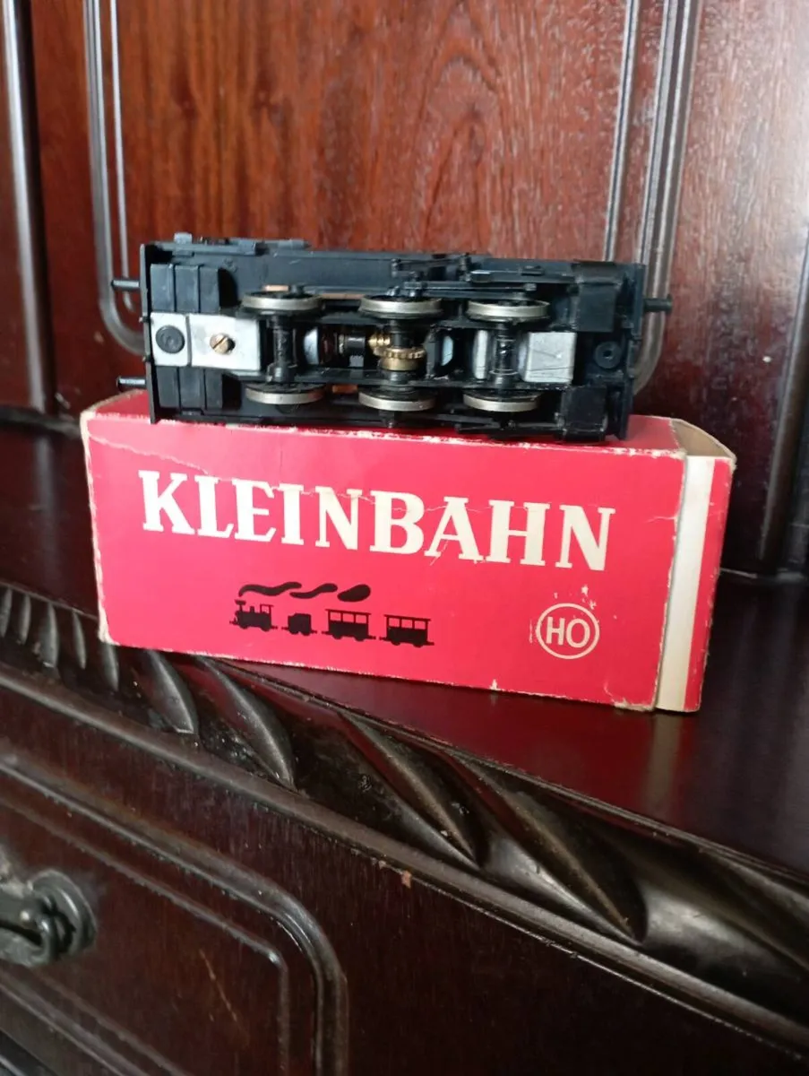 VINTAGE KLEINBANN {2060 } DIE-CAST LOCOMOTIVE 🚂 - Image 3