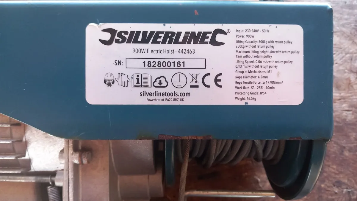 Silverline 900W Electric Hoist - Image 2