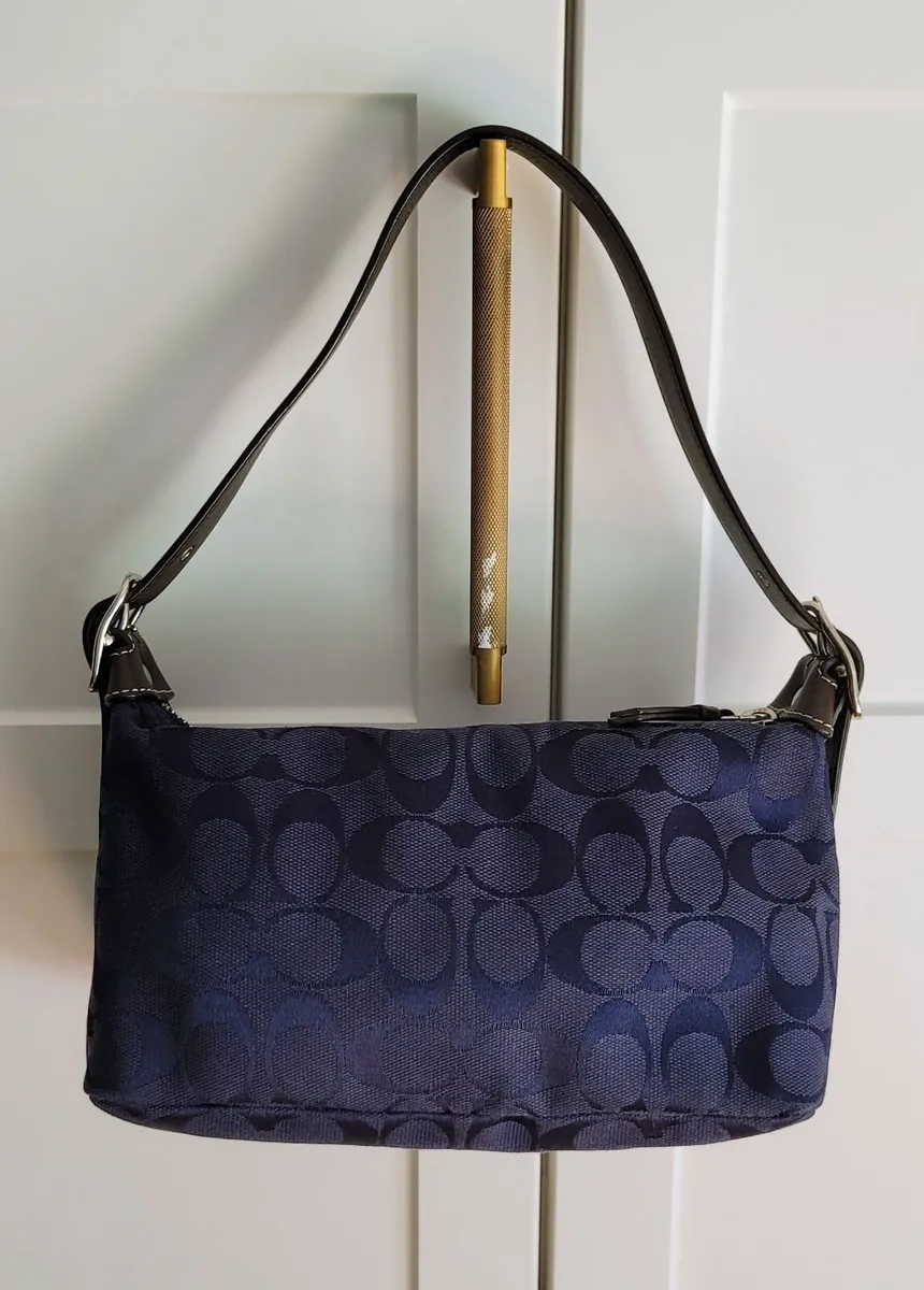 Cute COACH Handbag in Navy Blue - Image 2