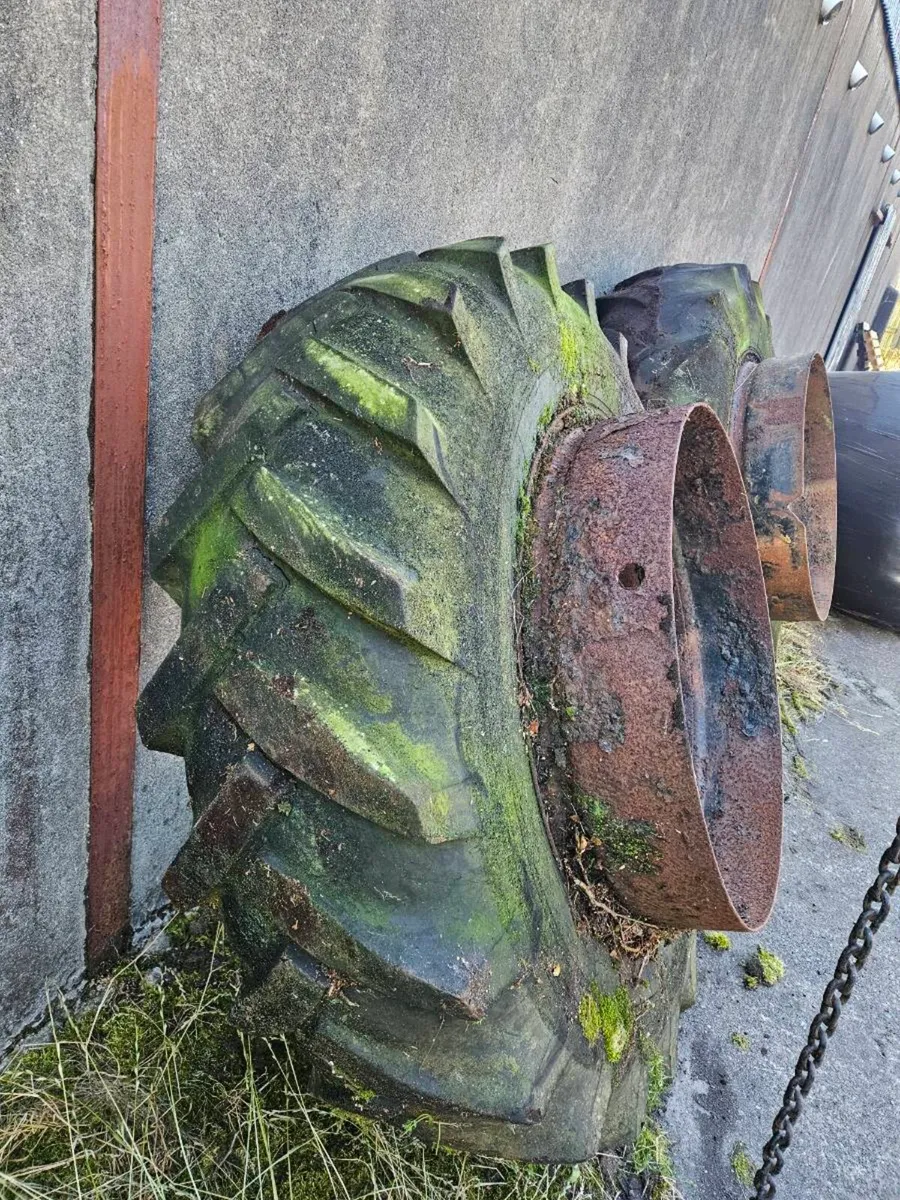 16.9 34 dual twin stock wheels - Image 1