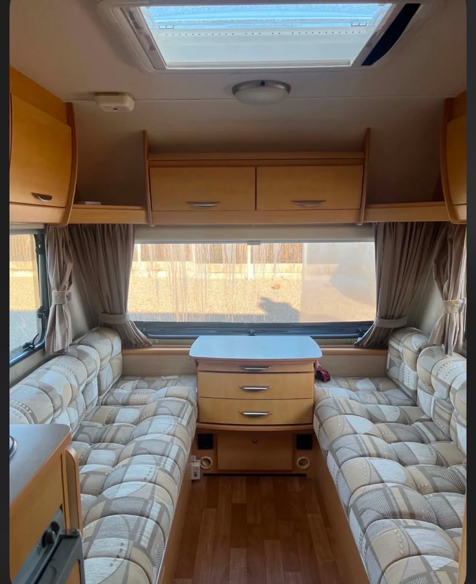 Elddis xplore 495-lightweight 5-berth caravan - Image 2