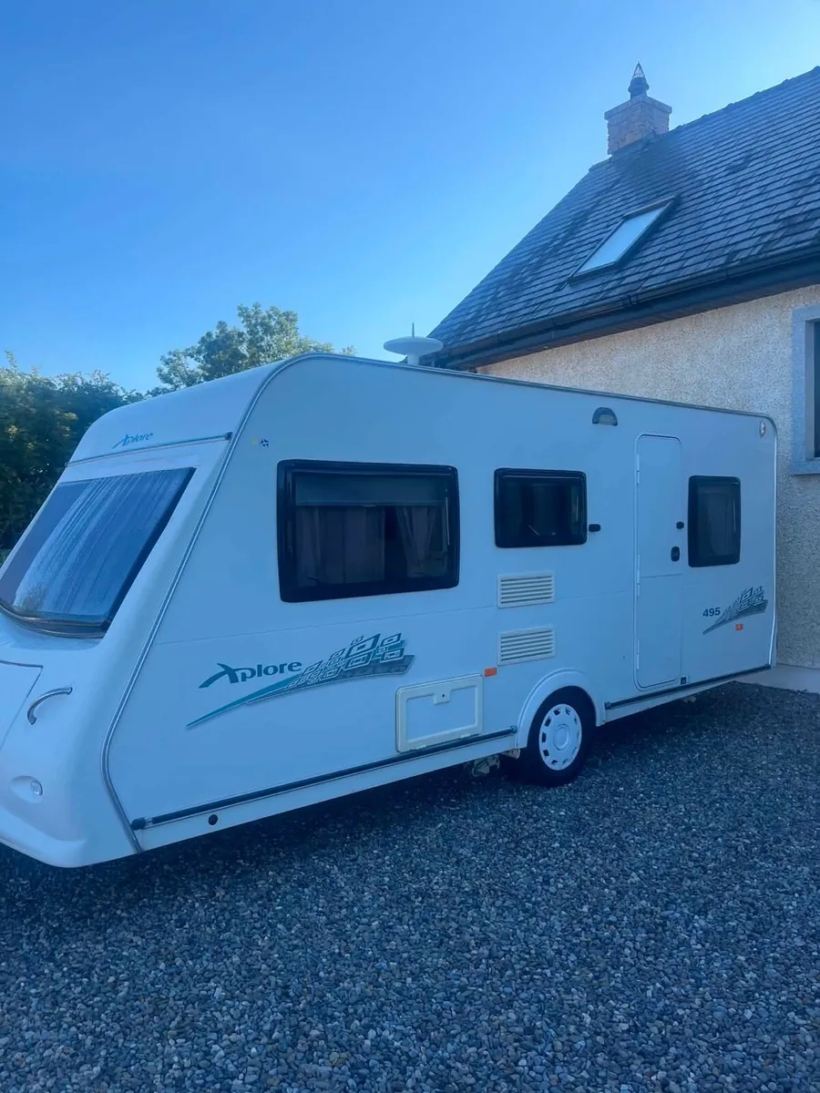 Elddis xplore 495-lightweight 5-berth caravan - Image 1
