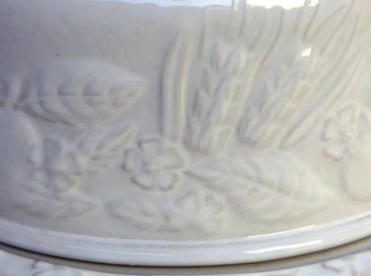 Vintage White Ceramic Cake / Cheese Dome & Plate - Image 2