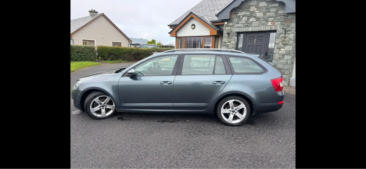 Skoda Octavia 4x4 estate - Image 1