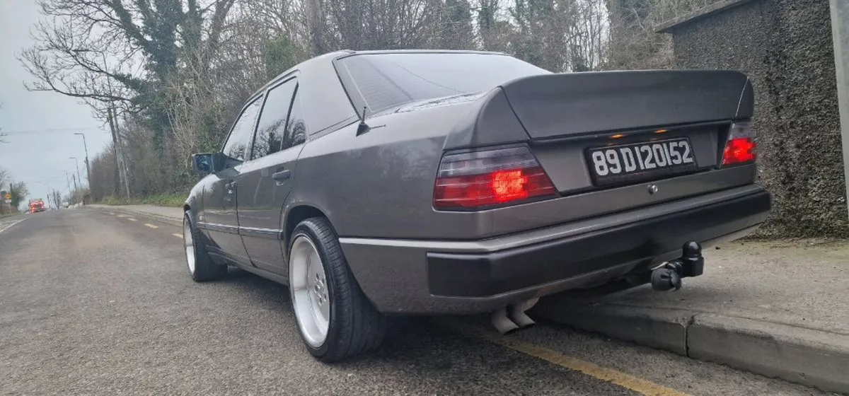 Mercedes - Image 2