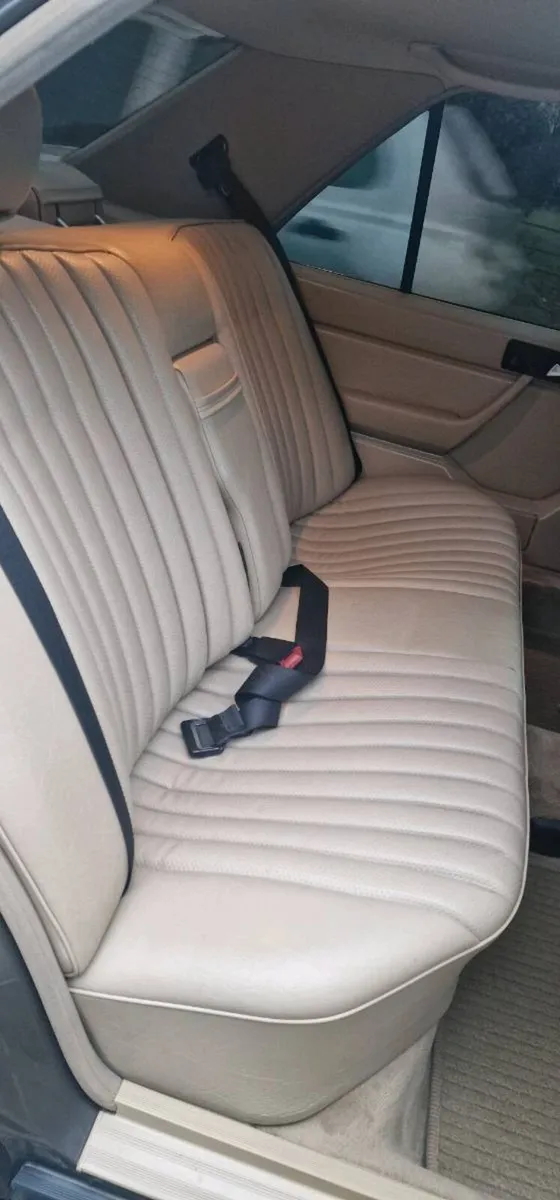 Mercedes - Image 3