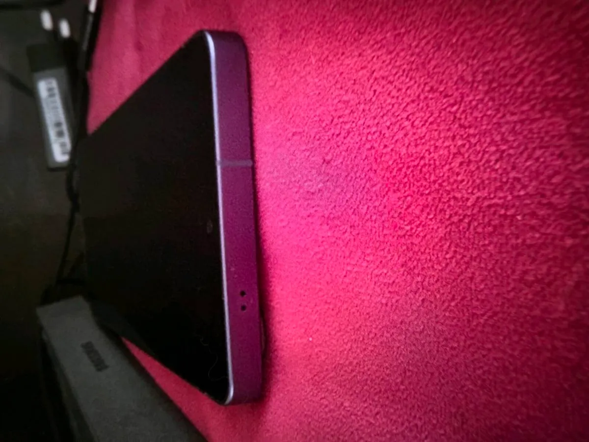 Samsung S26 ultra and earbuds Pro4 - Image 4