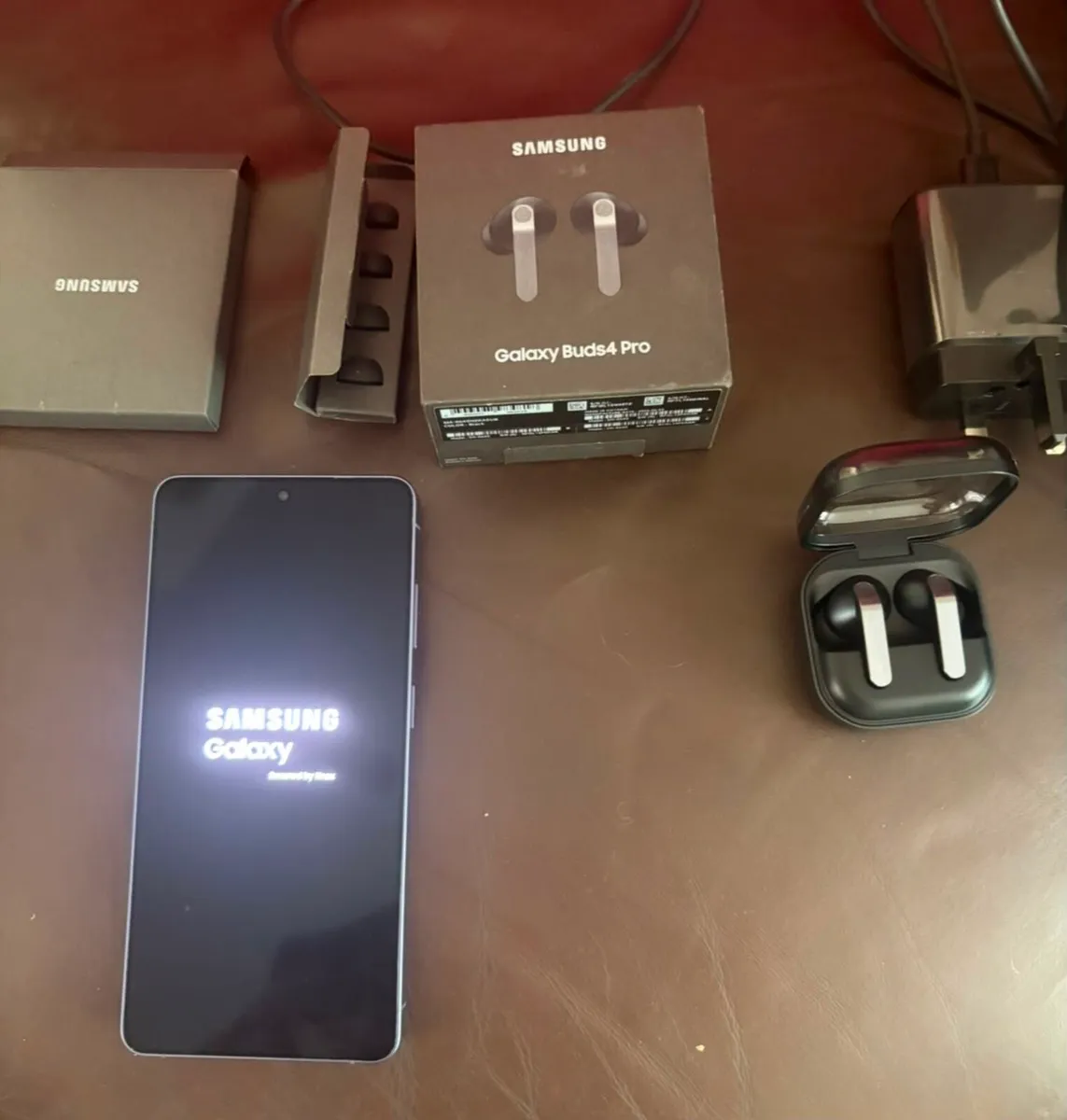 Samsung S26 ultra and earbuds Pro4 - Image 1