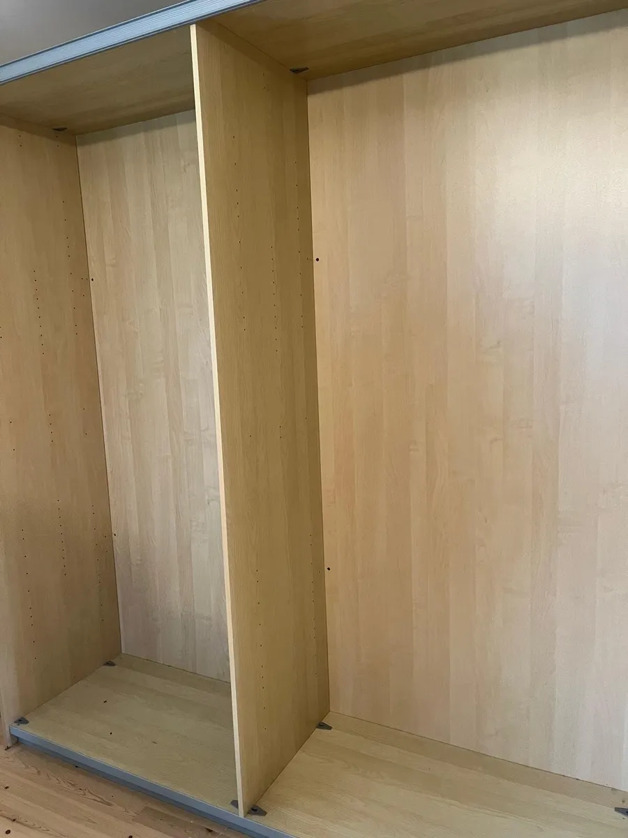 Wardrobe - Image 4