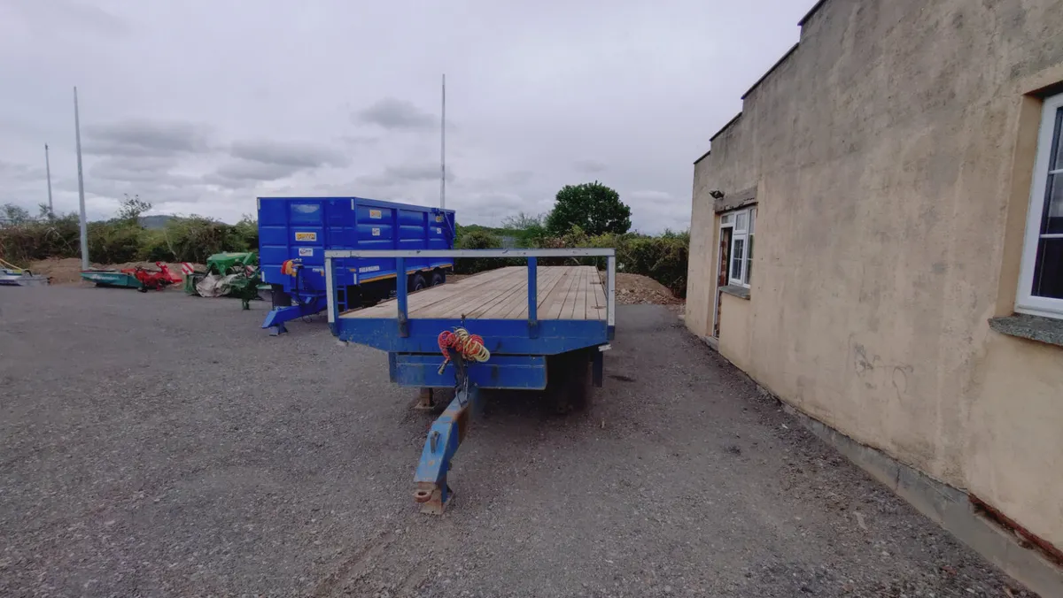 Bale Trailer 32 FT - Image 2