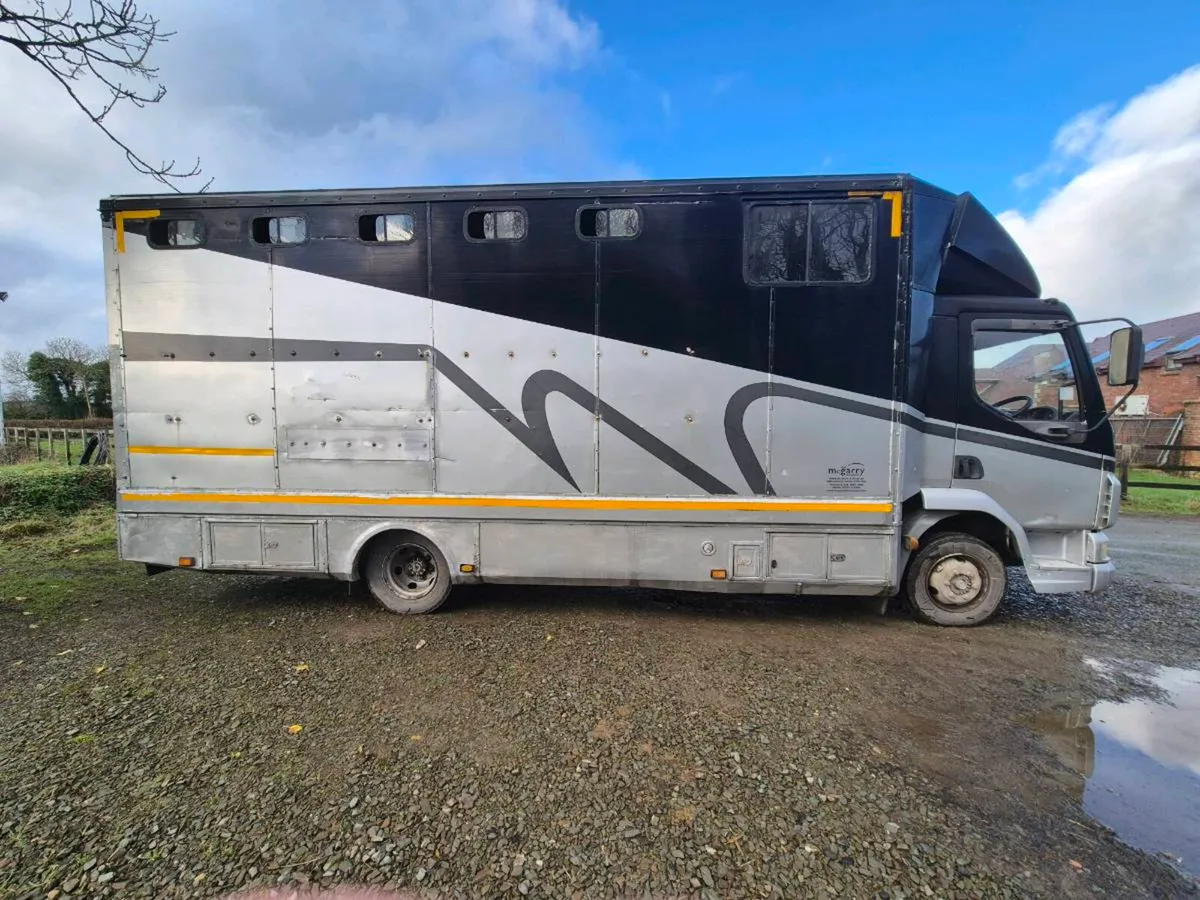 Horse Lorry - Image 4