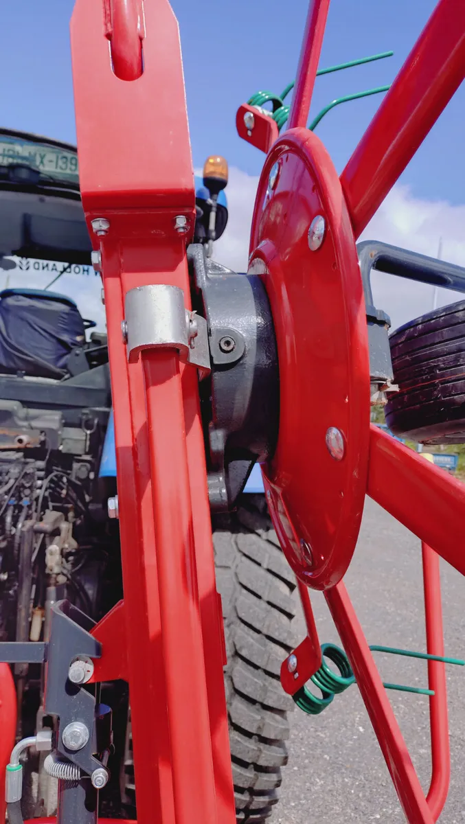 Kverneland Tedders 4 Rotors in Stock - Image 4