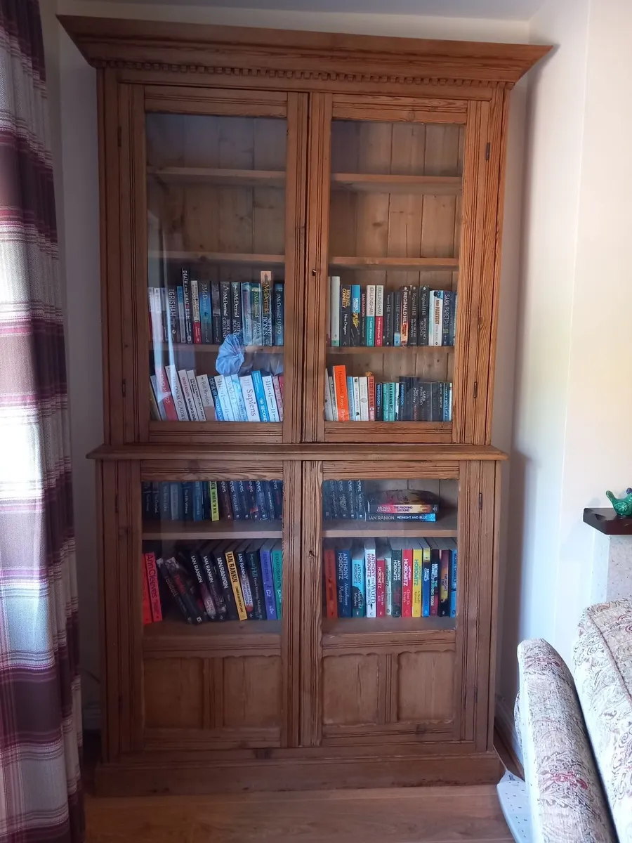 Beautiful Pitch Pine Bookcase with doors - Image 1
