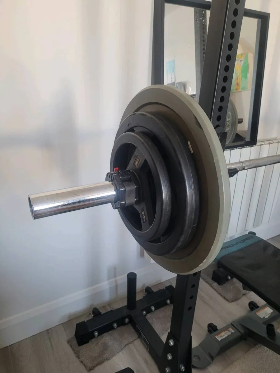 Barbell bench and weights - Image 3