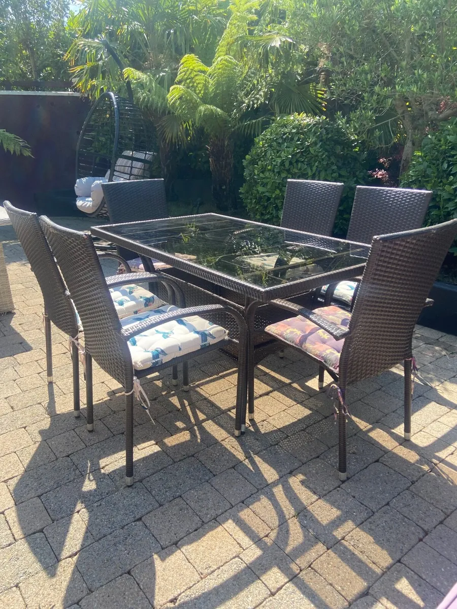 Garden furniture - Image 1