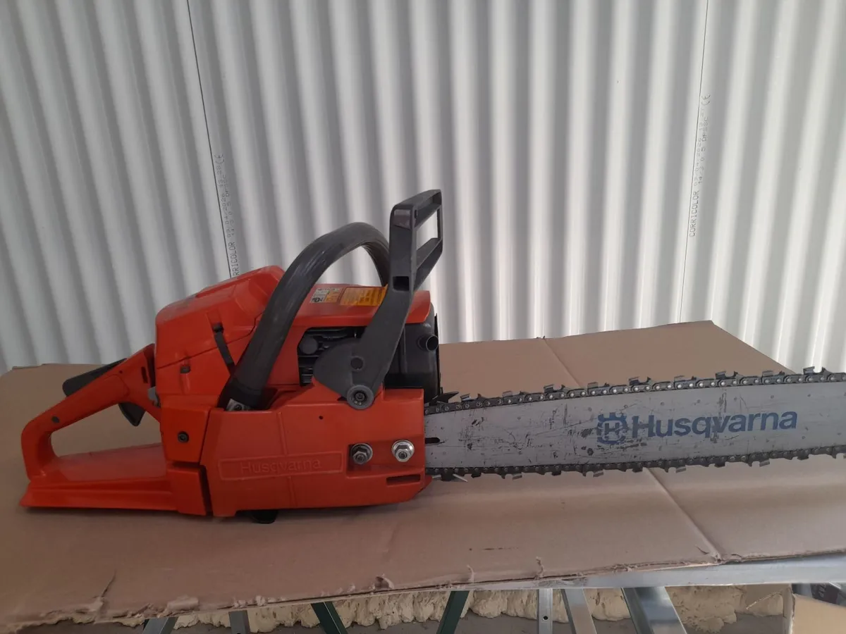selling chainsaw - Image 1