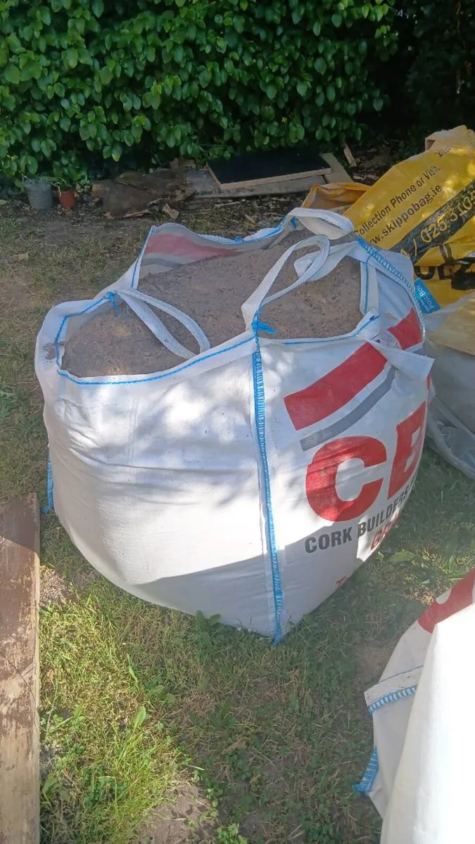 Free ton bag of gravel pick up only no delivery gl