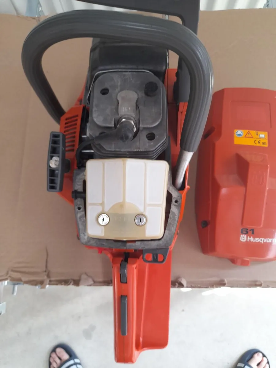 selling chainsaw - Image 1