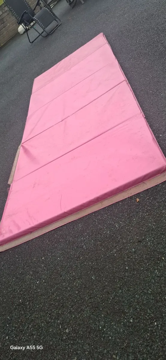 Folding Gym / Crash Mats - - Image 3