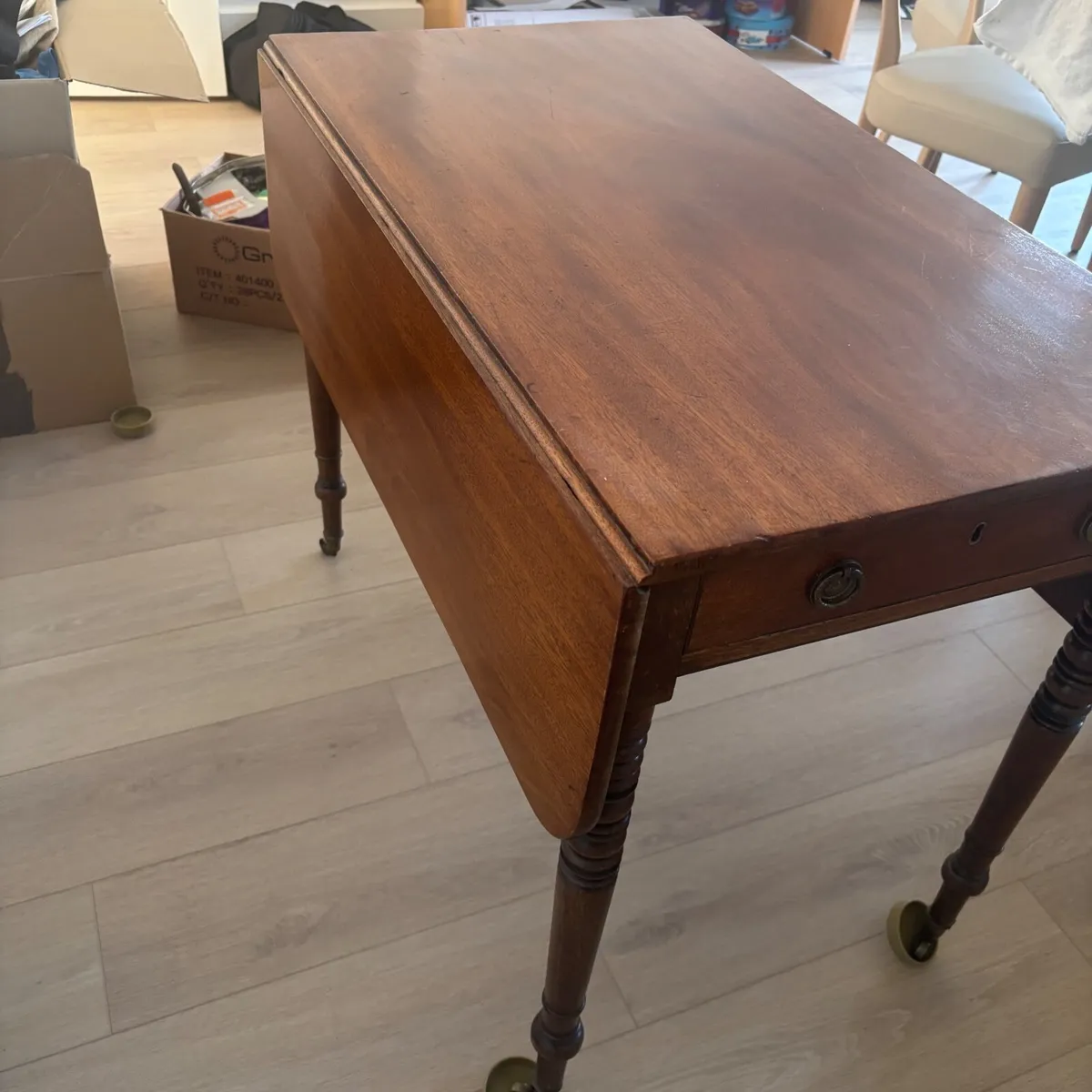 Mahogany dining room table - Image 4