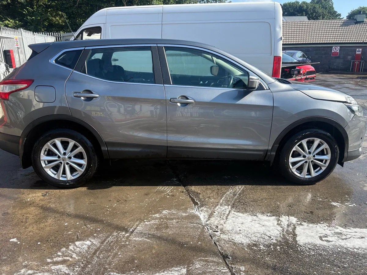 2015 Nissan Qashqai 1.5 Diesel drive away - Image 3