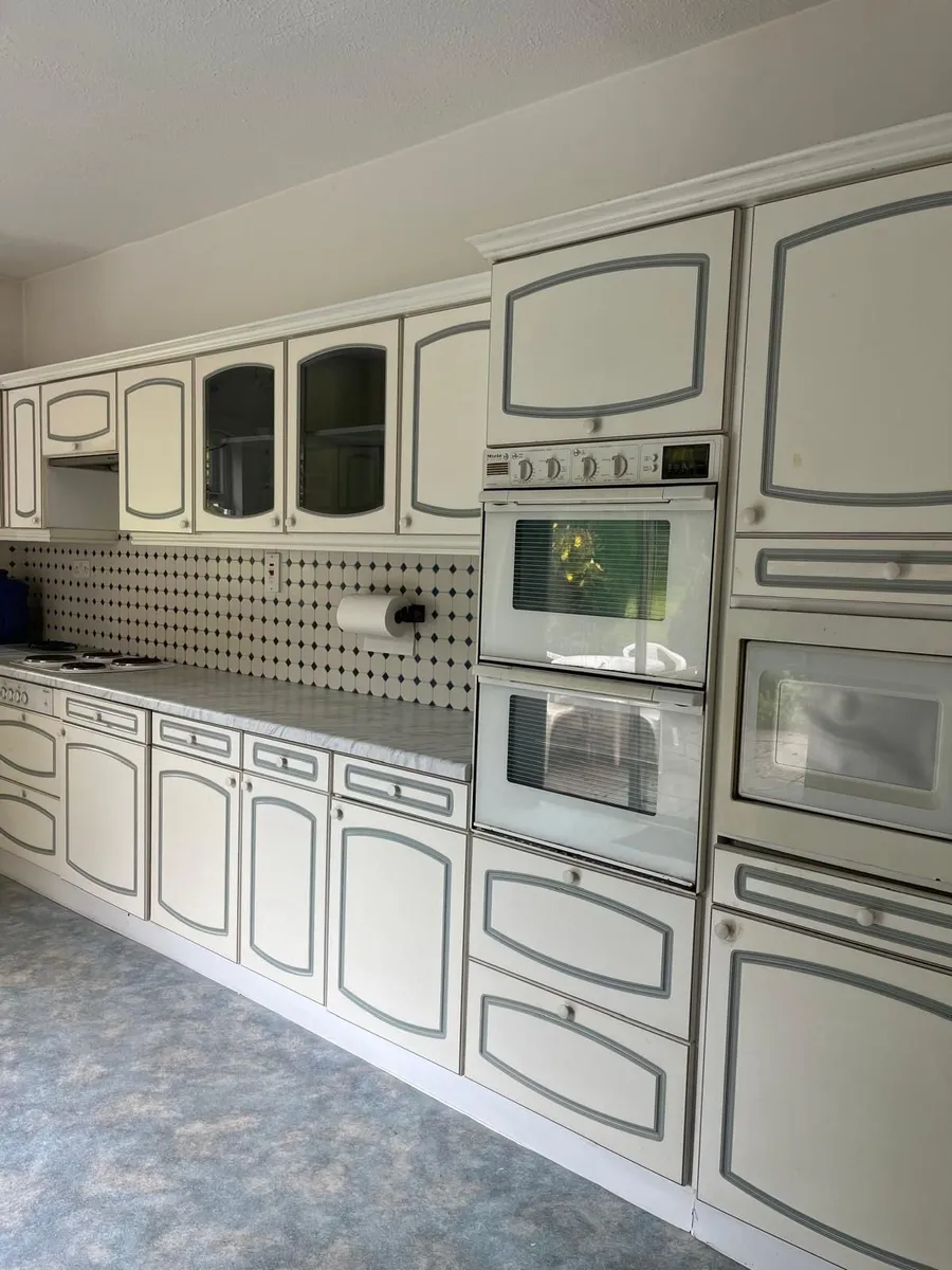 Kitchen - Image 2