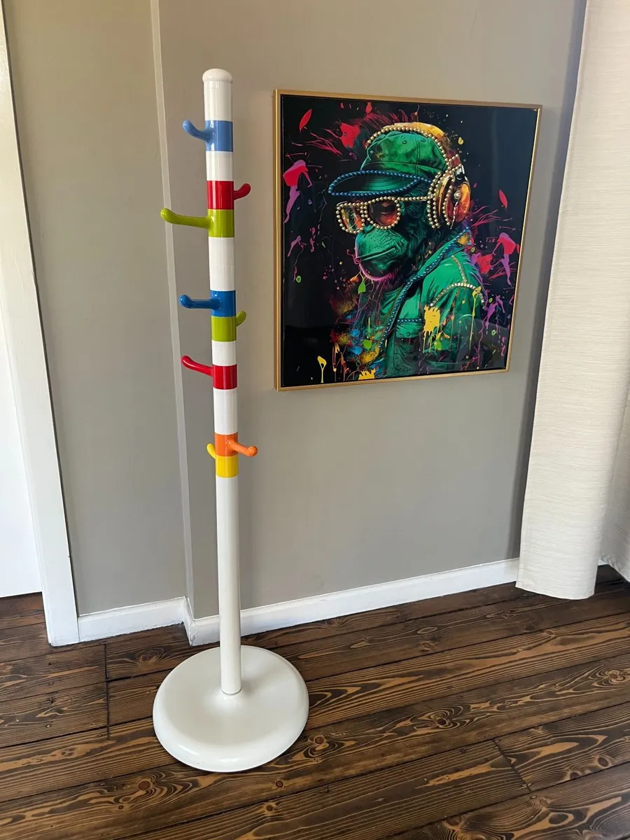 Standing coatrack for children + Funky picture - Image 2