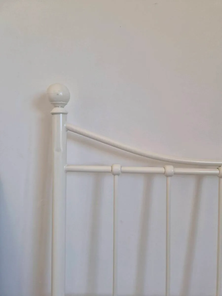 Metal white single bed headboard - Image 2