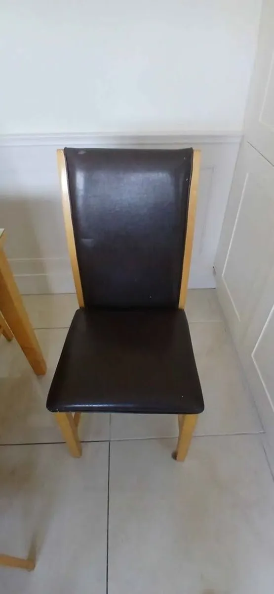 Dining Table & 6 Chairs – €250 ONO - Image 4