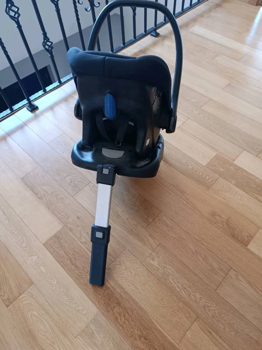 Noordi isofix car seat and base - Image 3