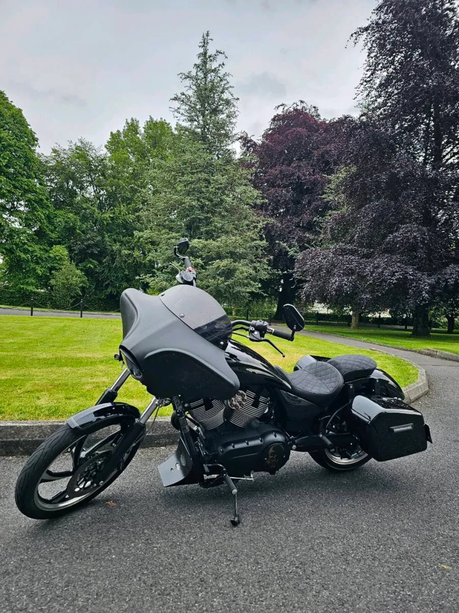 2014 Victory Vegas 8-Ball 1730cc (106ci) – Lloyd’z - Image 4