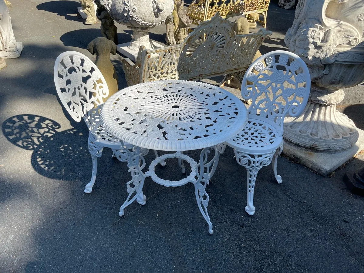 Bistro garden table 2 chairs - Image 4